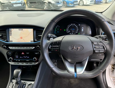 Hyundai IONIQ 1.6 IONIQ Premium FHEV Semi-Auto 5dr 44