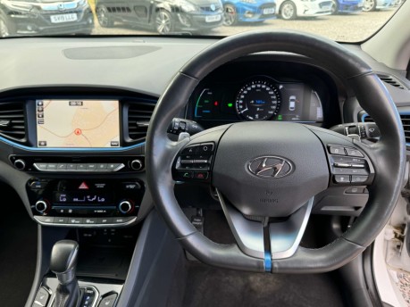 Hyundai IONIQ 1.6 IONIQ Premium FHEV Semi-Auto 5dr 44