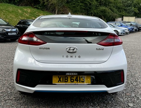 Hyundai IONIQ 1.6 IONIQ Premium FHEV Semi-Auto 5dr 4