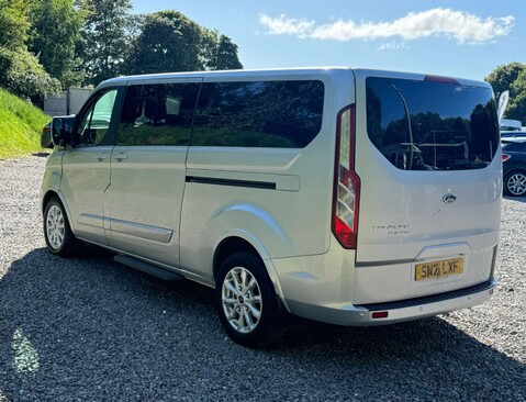 Ford Tourneo 2.0 Tourneo Custom 320 Titanium EcoBlue Auto 4dr 7