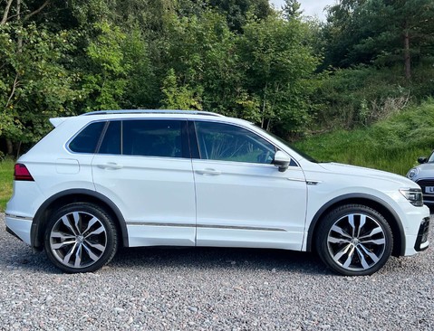 Volkswagen Tiguan 2.0 TDI R-Line Tech SUV 5dr Diesel Manual 4Motion Euro 6 (s/s) (150 ps) 2