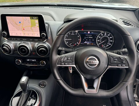 Nissan Juke 1.0 Juke N-Connecta DiG-T Semi-Auto 5dr 36