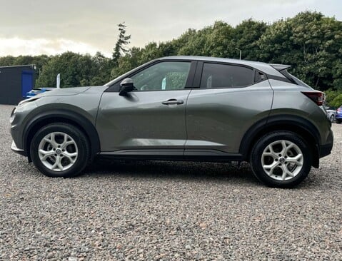 Nissan Juke 1.0 Juke N-Connecta DiG-T Semi-Auto 5dr 8