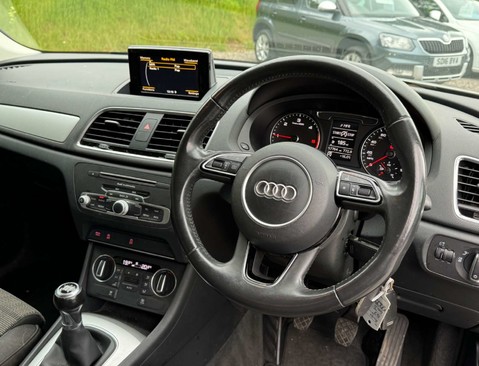 Audi Q3 2.0 Q3 SE TDI 5dr 9