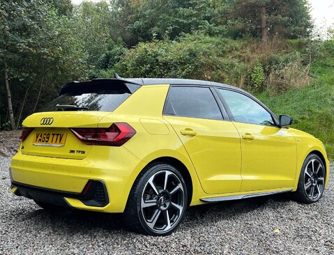 Audi A1 1.5 A1 Sportback 35 TFSI S Line Style Edition Semi-Auto 5dr 3