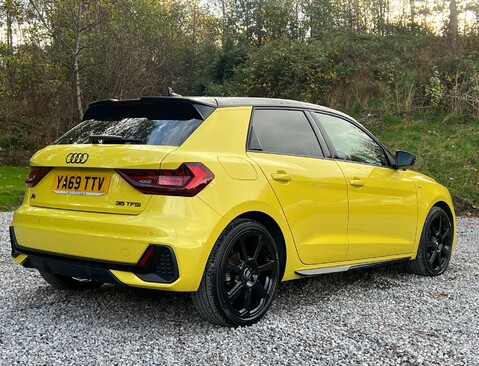 Audi A1 1.5 A1 Sportback 35 TFSI S Line Style Edition Semi-Auto 5dr 3