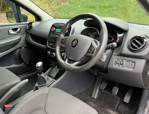 Renault Clio 0.9 Clio Play TCe 5dr 11