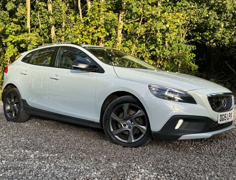 Volvo V40 1.6 V40 Cross Country Luxury D2 Auto 5dr 1