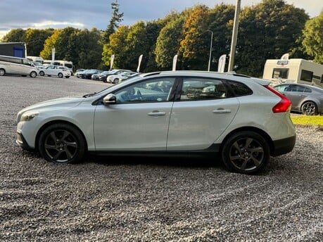 Volvo V40 1.6 V40 Cross Country Luxury D2 Auto 5dr