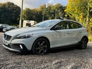 Volvo V40 1.6 V40 Cross Country Luxury D2 Auto 5dr 9