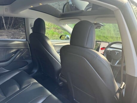 Tesla Model 3 Model 3 Long Range AWD 4WD 4dr 15