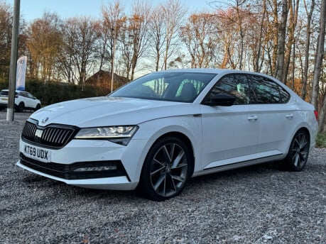 Skoda Superb 2.0 Superb SportLine+ TSi Semi-Auto 5dr 5