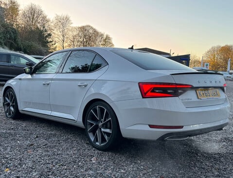 Skoda Superb 2.0 Superb SportLine+ TSi Semi-Auto 5dr 7