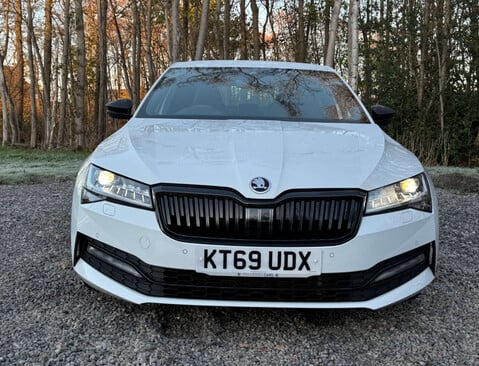 Skoda Superb 2.0 Superb SportLine+ TSi Semi-Auto 5dr 10