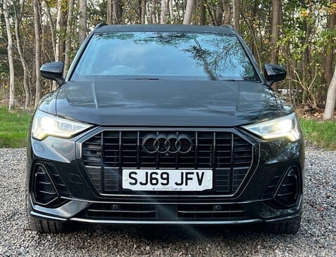 Audi Q3 2.0 Q3 Vorsprung 35 TDI Semi-Auto 5dr 8