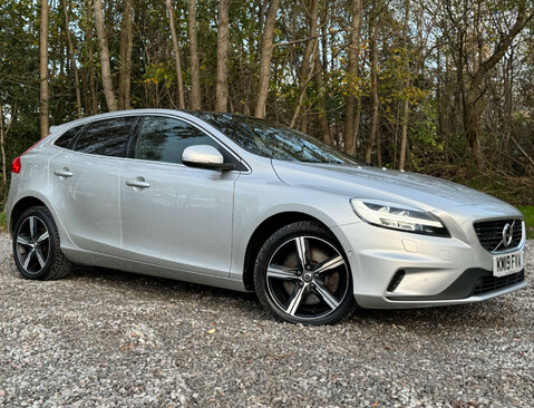 Volvo V40 2.0 V40 R-Design Edition D3 Auto 5dr 1