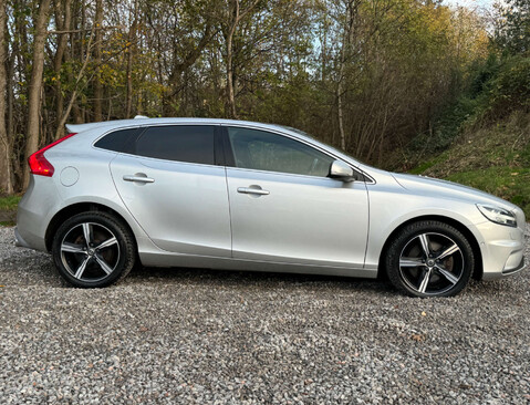 Volvo V40 2.0 V40 R-Design Edition D3 Auto 5dr 2