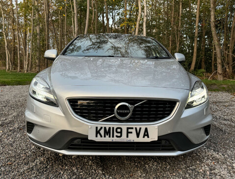 Volvo V40 2.0 V40 R-Design Edition D3 Auto 5dr 10