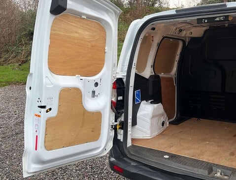 Ford Transit Courier 1.0 Transit Courier Base 13