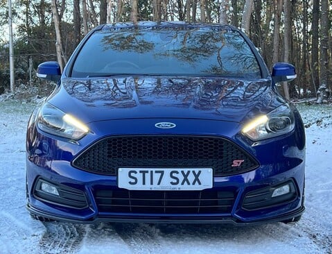 Ford Focus 2.0 Focus ST-3 T 5dr 9