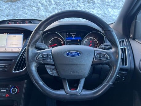 Ford Focus 2.0 Focus ST-3 T 5dr 32