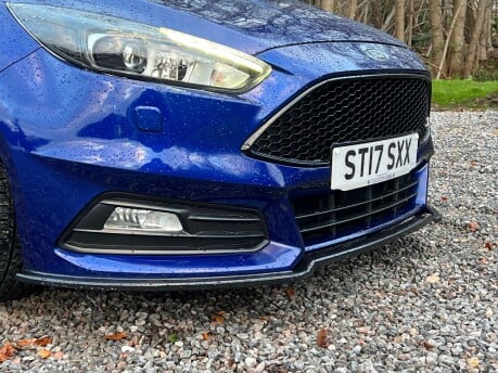 Ford Focus 2.0 Focus ST-3 T 5dr 9