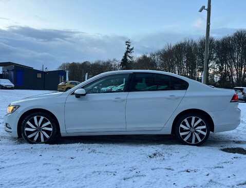 Volkswagen Passat 2.0 Passat SE Business TDI BlueMotion Technology Semi-Auto 4dr 6