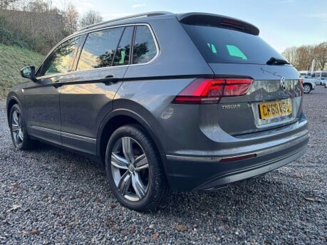 Volkswagen Tiguan 2.0 Tiguan SEL TDI Semi-Auto 5dr 10