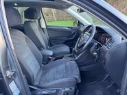 Volkswagen Tiguan 2.0 Tiguan SEL TDI Semi-Auto 5dr 17