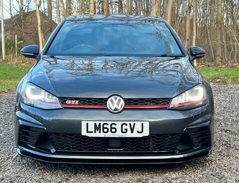 Volkswagen Golf 2.0 Golf GTi Clubsport Edition 40 Semi-Auto 5dr 8