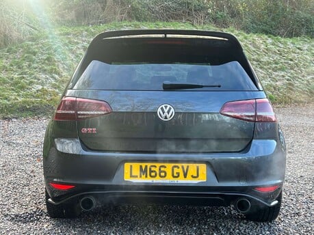 Volkswagen Golf 2.0 Golf GTi Clubsport Edition 40 Semi-Auto 5dr