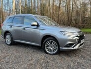 Mitsubishi Outlander 2.4 Outlander Dynamic PHEV CVT 4WD 5dr 1