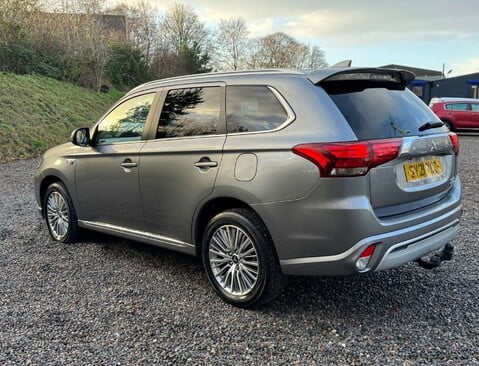 Mitsubishi Outlander 2.4 Outlander Dynamic PHEV CVT 4WD 5dr 10