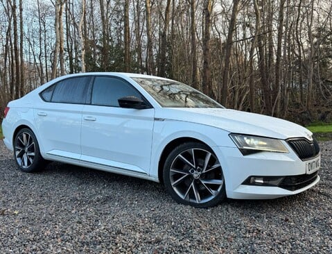 Skoda Superb 2.0 Superb Sportline TSi Semi-Auto 5dr 1