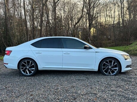 Skoda Superb 2.0 Superb Sportline TSi Semi-Auto 5dr