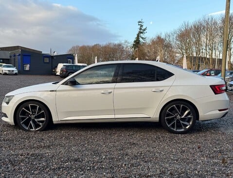 Skoda Superb 2.0 Superb Sportline TSi Semi-Auto 5dr 9