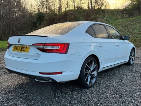 Skoda Superb 2.0 Superb Sportline TSi Semi-Auto 5dr