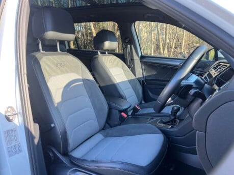 Volkswagen Tiguan 1.5 Tiguan Allspace R-Line Tech TSi Evo Semi-Auto 5dr 25