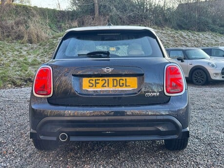 Mini Hatch 1.5 Cooper Exclusive Auto 5dr