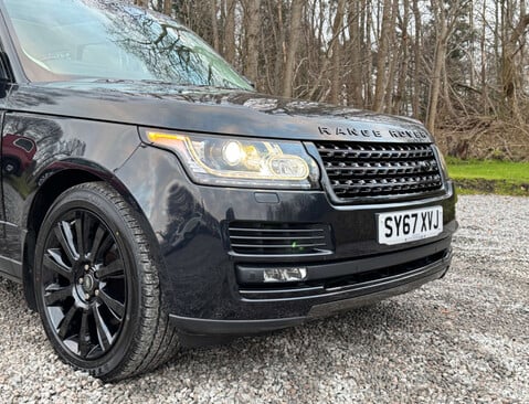 Land Rover Range Rover 3.0 Range Rover Vogue TDV6 Auto 4WD 5dr 9