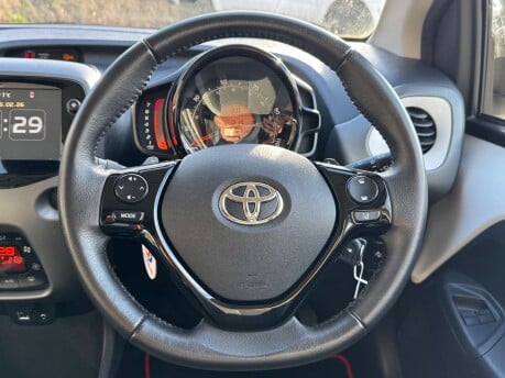 Toyota Aygo 1.0 Aygo X-Trend TSS VVT-i CVT 5dr 18