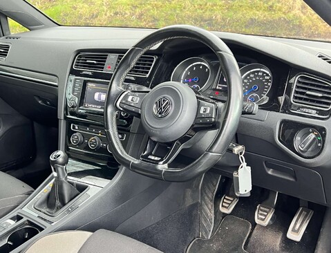 Volkswagen Golf 2.0 Golf R 4WD 3dr 11