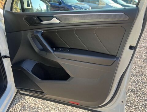 Volkswagen Tiguan 1.5 Tiguan R-Line TSi Semi-Auto 5dr 18