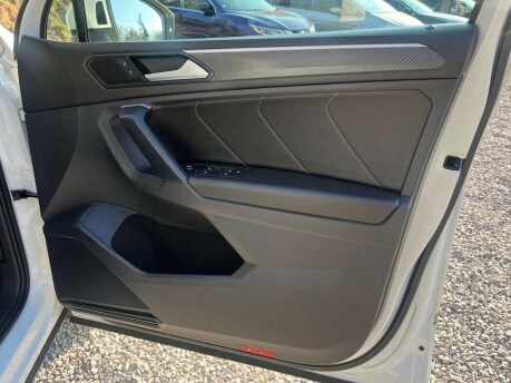 Volkswagen Tiguan 1.5 Tiguan R-Line TSi Semi-Auto 5dr 18