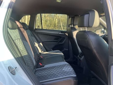 Volkswagen Tiguan 1.5 Tiguan R-Line TSi Semi-Auto 5dr 16