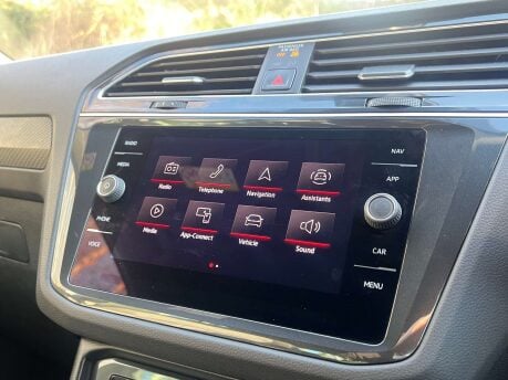 Volkswagen Tiguan 1.5 Tiguan R-Line TSi Semi-Auto 5dr 34