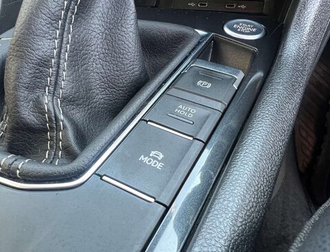 Volkswagen Tiguan 1.5 Tiguan R-Line TSi Semi-Auto 5dr 32