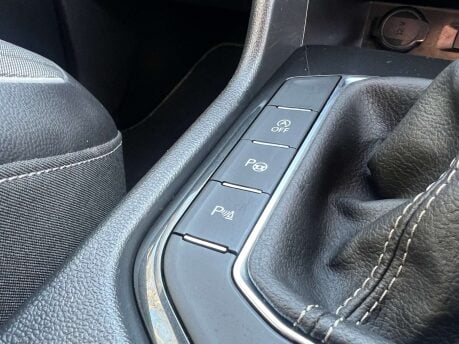 Volkswagen Tiguan 1.5 Tiguan R-Line TSi Semi-Auto 5dr 31