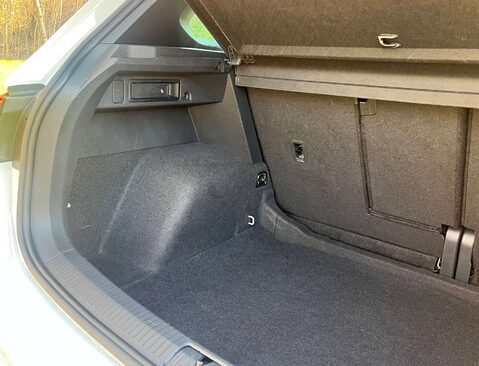 Volkswagen Tiguan 1.5 Tiguan R-Line TSi Semi-Auto 5dr 12
