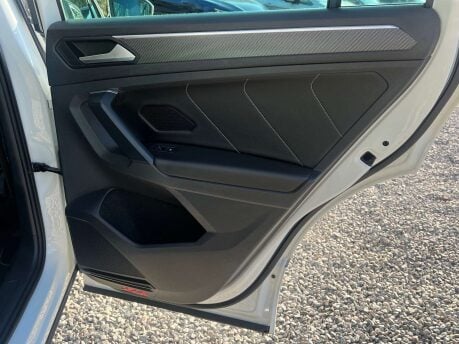 Volkswagen Tiguan 1.5 Tiguan R-Line TSi Semi-Auto 5dr 14